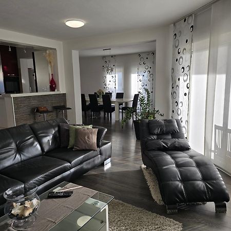 3 Bedrooms Apartman Dmt Kaštela Екстериор снимка