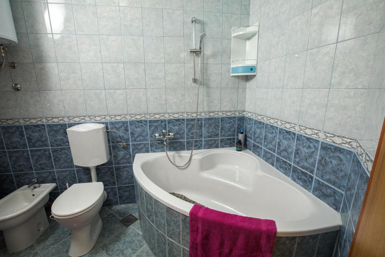 3 Bedrooms Apartman Dmt Kaštela Екстериор снимка