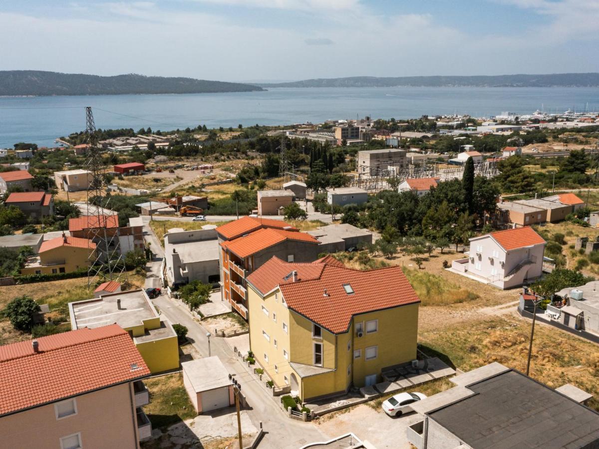 3 Bedrooms Apartman Dmt Kaštela Екстериор снимка