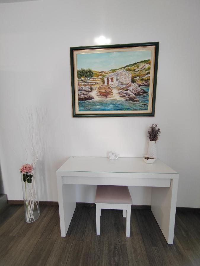 3 Bedrooms Apartman Dmt Kaštela Екстериор снимка