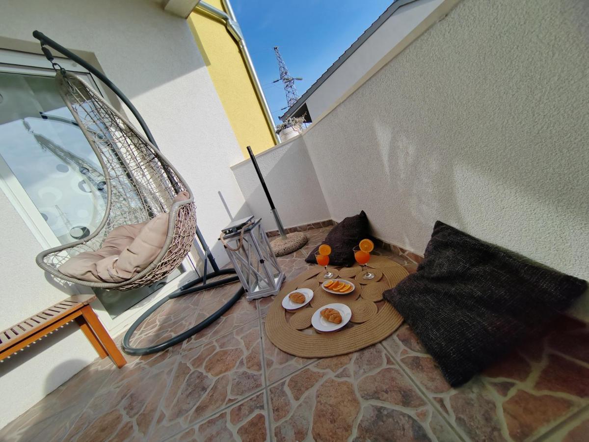 3 Bedrooms Apartman Dmt Kaštela Екстериор снимка