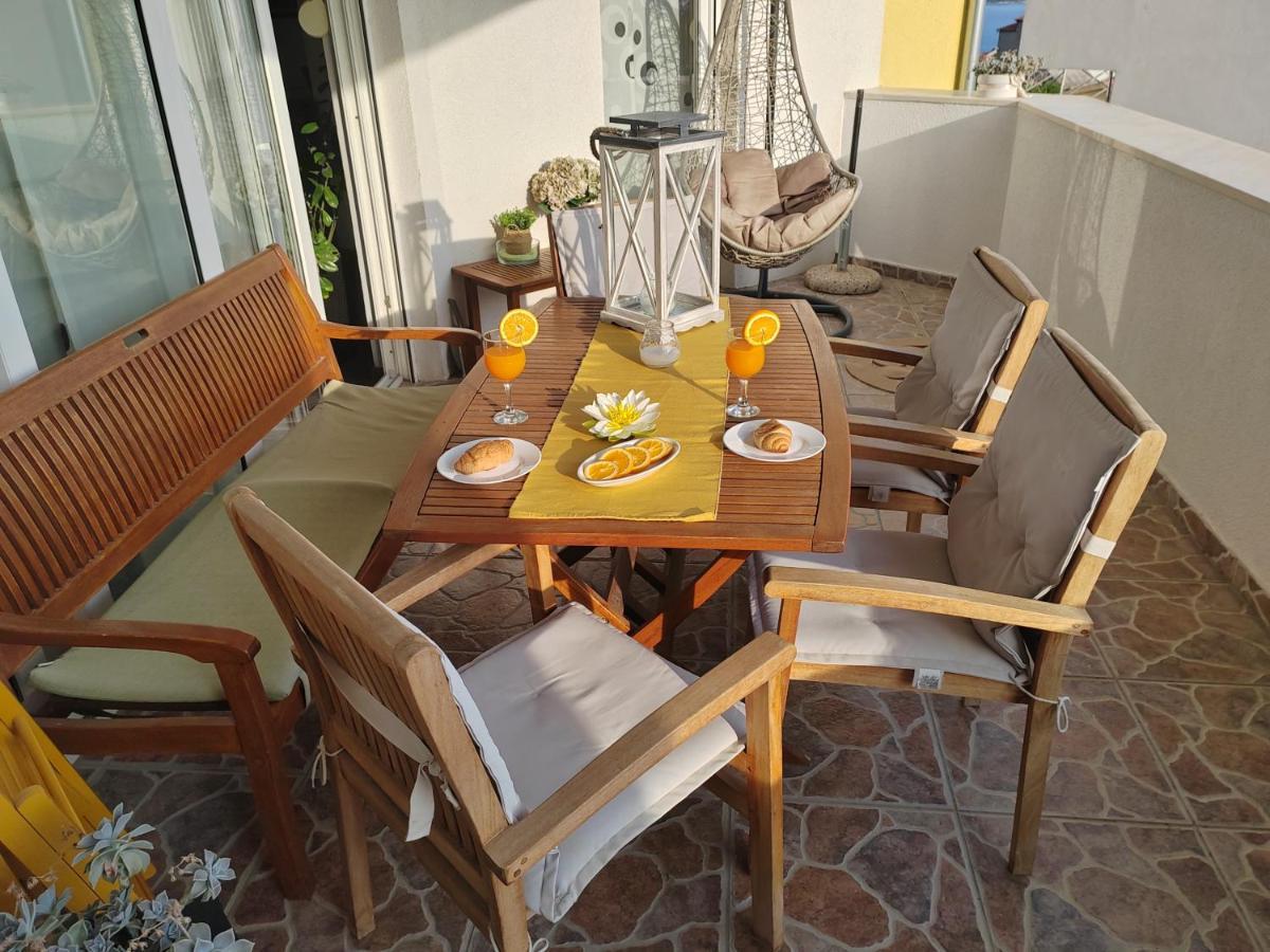 3 Bedrooms Apartman Dmt Kaštela Екстериор снимка