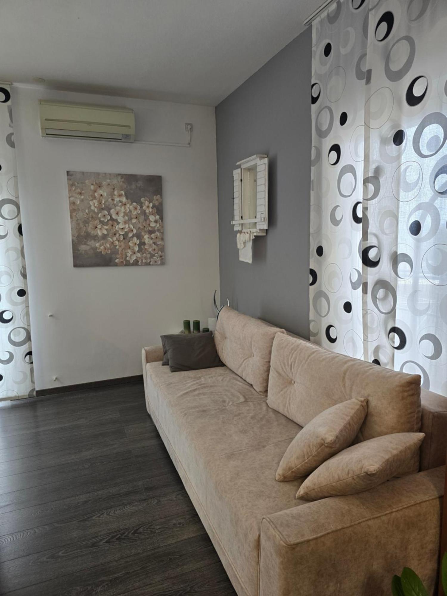 3 Bedrooms Apartman Dmt Kaštela Екстериор снимка