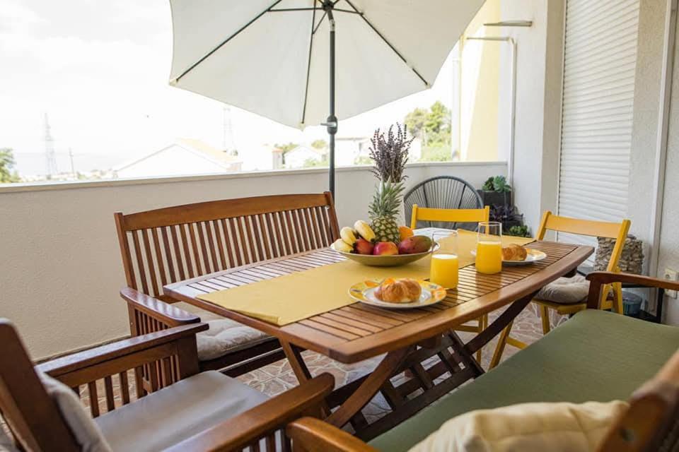 3 Bedrooms Apartman Dmt Kaštela Екстериор снимка